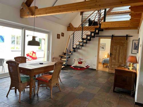 Sonsbeck Apartment | Pet-Friendly Voigtshof Niederrhein: Guest Rated 9.8/10