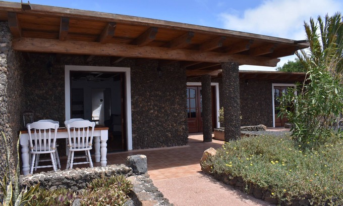 Haria House | Scenic Lava Stone House with Ocean Views Near the Beach