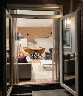 Volendam Apartment | Discover Volendam Lakeside Retreat, 20 Min from Amsterdam