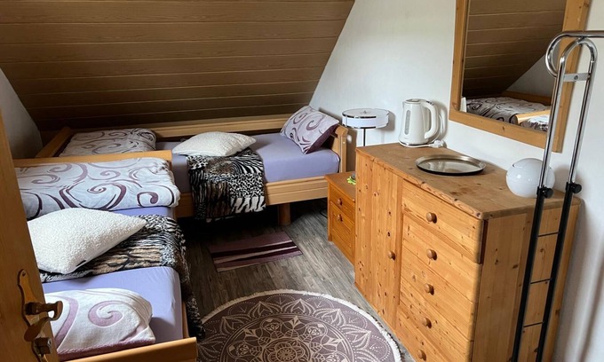 Volkach Apartment | Volkach near highway A3/room 2 beds/bathroom