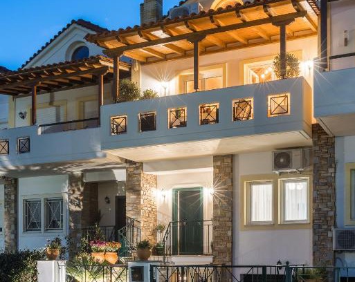 Volos City Centre Villa | Elegant Volos Maisonette with Hot Tub & Stunning Pelion View
