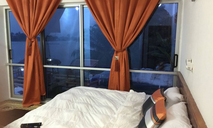 Atimpoku Apartment | Escape to Volta Resort: Oceanfront Oasis Awaits You