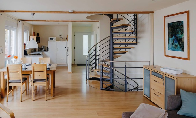 Unteruhldingen House | Experience Tranquility by Lake Constance with Pool Access