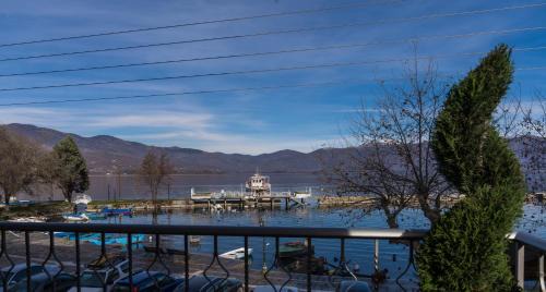 Kastoria Apartment | Guest Rated 10/10 at Voria Paralia - Family-Friendly Retreat