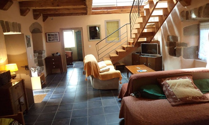 Faugeres House | Experience Vos Vacances Sous la Voie Lactée with Family & Pets