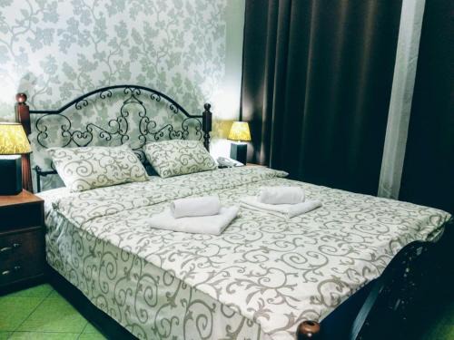 Sofiivska Borshchahivka Hotel | Discover Voskhod Hotel: Family-Friendly with Pool Access