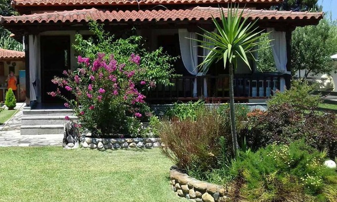 Vourvourou House | Discover Vourvourou Antonis House - Rated 9.8/10 for Families