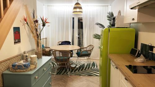 Bouguenais Apartment | Discover Cocoa Beach: Family-Friendly Getaway Awaits