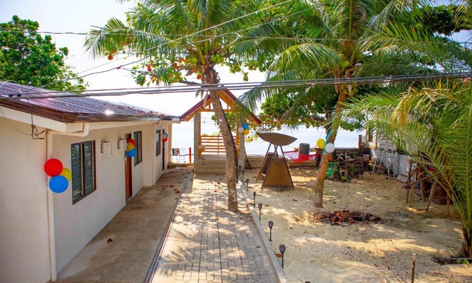Oslob Resort | Beach Front Voz Resort: Pet-Friendly with Ocean Views