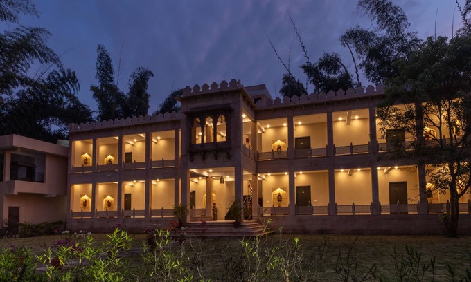 Avarghani Hotel | Discover Vraksh Resort: Poolside Retreat for Families