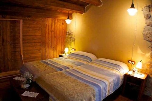 Lladurs House | Vrbo Property