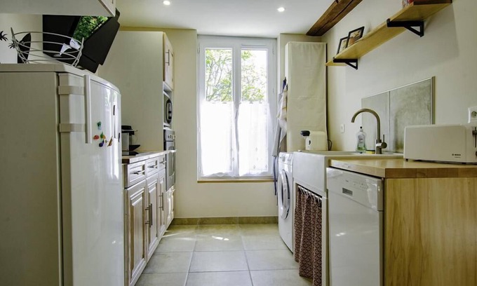 Brevonnes House | Family-Friendly Vrbo Property with Kitchen Amenities