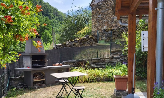 Sentein House | Family-Friendly Vrbo Property with Kitchen Amenities