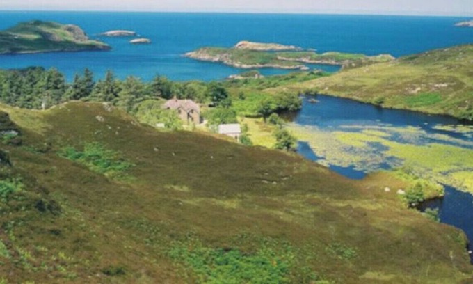 Drumbeg Cabin | Vrbo Property