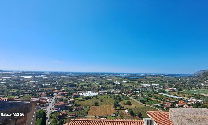 Monte San Biagio Apartment | Family-Friendly Vrbo Property with Hot Tub Retreat