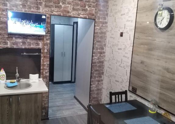 Kirovsk Apartment | Discover VseKNam: Guest Rated 10/10 with Hot Tub Access