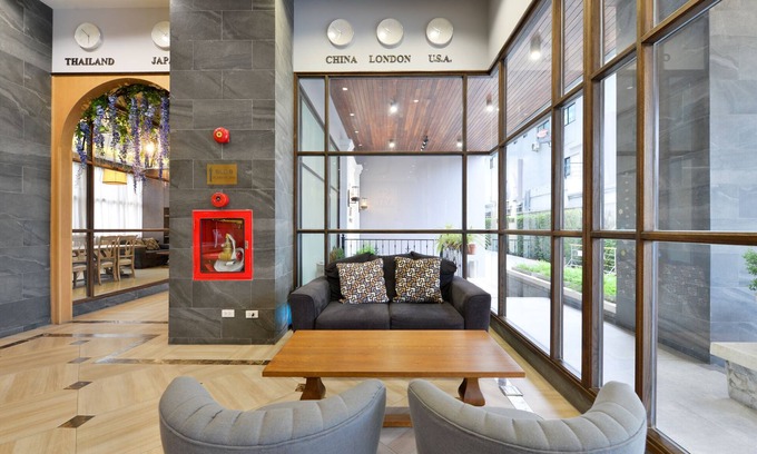 Mueang Samut Prakan District Hotel | Inviting VST Residence Thepharak: Pools, Spa & Dining