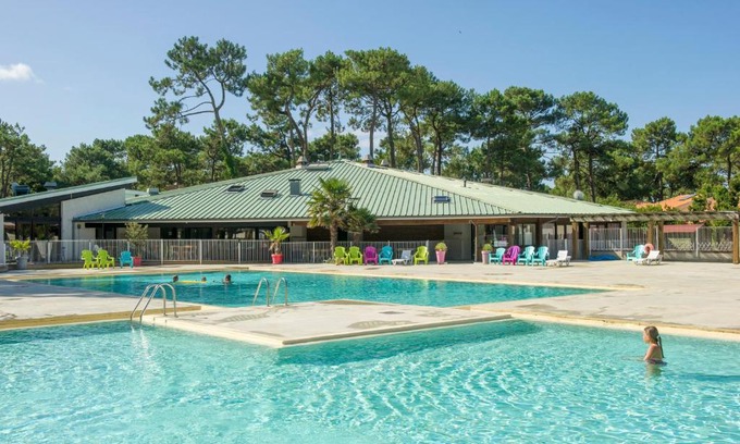 Biscarrosse Plage Resort | Inviting VTF La Jaougue Soule: Poolside Oceanfront Retreat