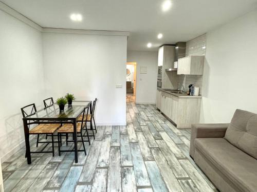El Gancho Apartment | Pet-Friendly AZ El Balcón de Aguadores with Free Parking