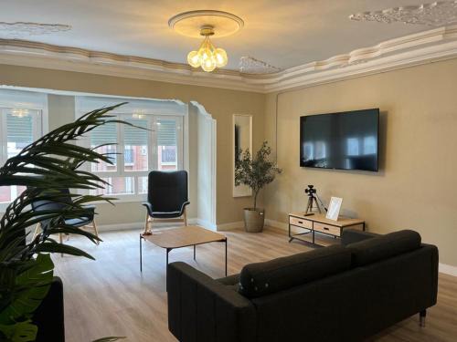 San Pablo Apartment | Family-Friendly AZ El Balcón de Conde de Aranda III Awaits