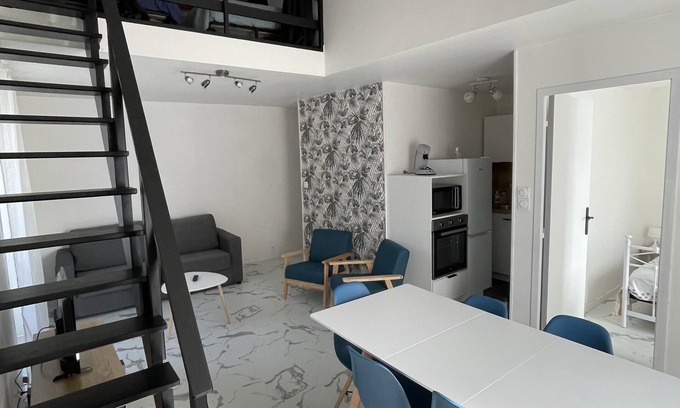 Soubise Apartment | Enjoy Vue Charente: Ideal for Families and Pet Lovers