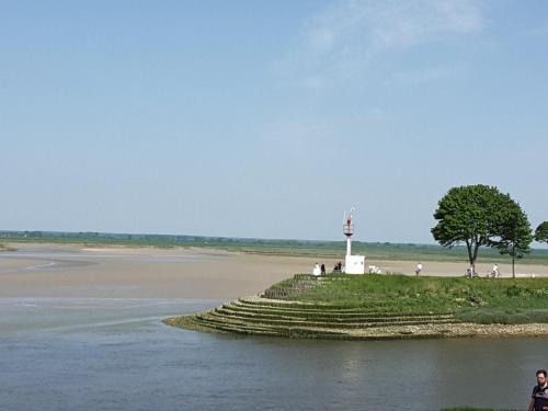 Saint-Valery-sur-Somme Apartment | Child-Friendly Retreat at Vue d'ici - Rated 9.1/10!