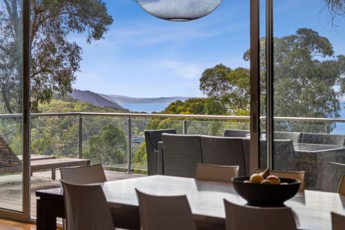 Lorne House | Relax at Vue De Mer: Oceanfront Bliss for Families
