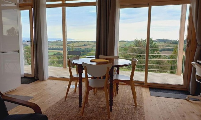 Agassac House | Unforgettable Views with Spa Access Near Toulouse