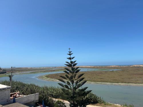 Oulad Aissa Apartment | Cozy Apartment with Scenic Water View and Great Amenities