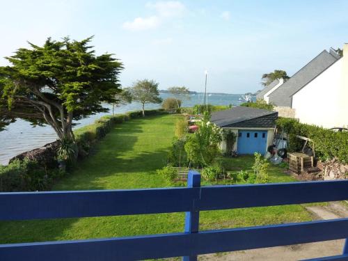 Locmariaquer Apartment | Private Beach Access at Vue Mer - Family-Friendly Retreat