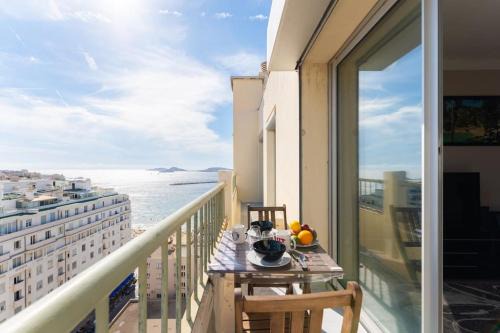 Le Pharo Apartment | Oceanfront Haven at Vue Mer Plage Catalans - Family-Friendly