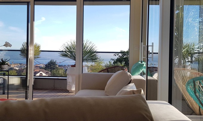 Thonon-les-Bains Apartment | Scenic Vue Panoramique: Experience Lake and Mountain Bliss