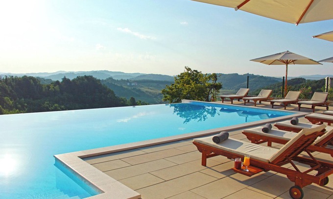Skaricevo House | Discover Vuglec Breg: Rated 9.2 with Pool & Spa Amenities