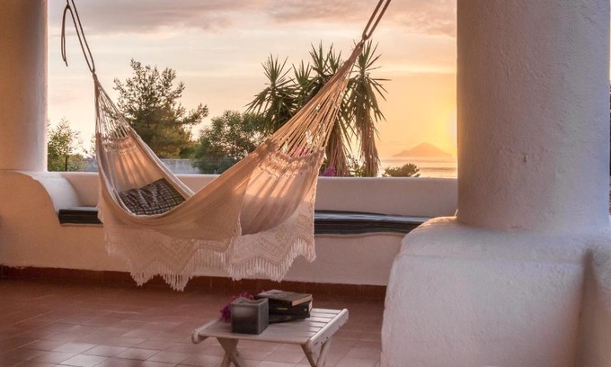 Vulcanello House | Oceanfront Escape at Vulcano Dimore – Guest Rated 8.9/10