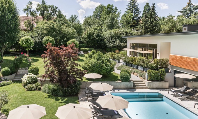 Bairisch Koelldorf Hotel | Relax at Vulkanlandhotel Legenstein with Spa & Pool Access