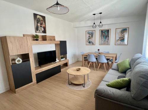 Avila Apartment | Guest Favorite: VuT El Refugio de Santiago for Families