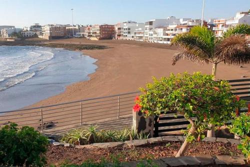 Melenara Apartment | Beachfront Bliss at VV La Niña - Family-Friendly Retreat