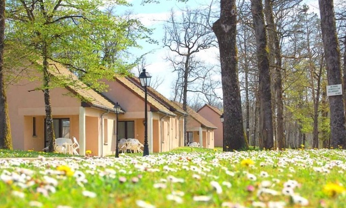 Sorges-et-Ligueux-en-Perigord Apartment | Relaxing Getaway at VVF Périgord with Pool & Spa Access