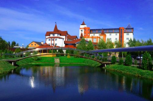 Vyshhorod Resort | Discover Vyshegrad Castle Hotel: Family-Friendly Retreat