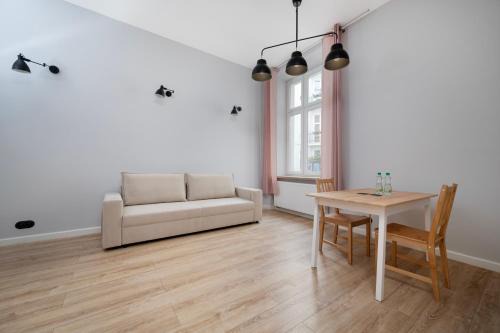 Srodmiescie Apartment | Wólczańska Superior Studio by BookingHost