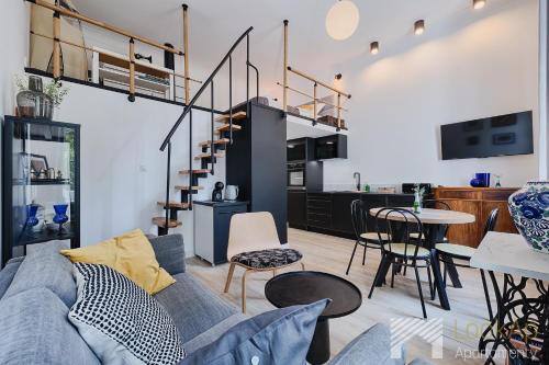 Srodmiescie Apartment | Wólczańskie Motyle by LookAp