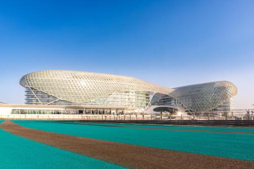 Abu Dhabi Hotel | Explore W Abu Dhabi - Yas Island: Oceanfront Retreat Awaits