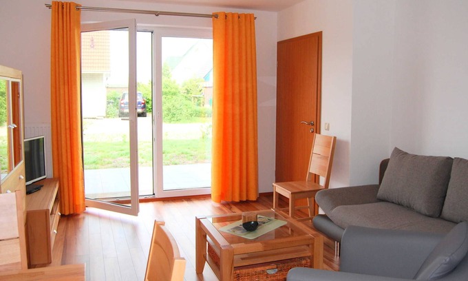 Wiek Apartment | Cozy W-Apartment 2: Ocean View & Family-Friendly Stay