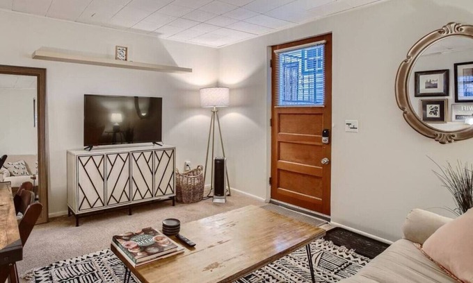 Edgewater Condo | Ideal W. Denver Metro Guest Suite with Kitchen Amenities