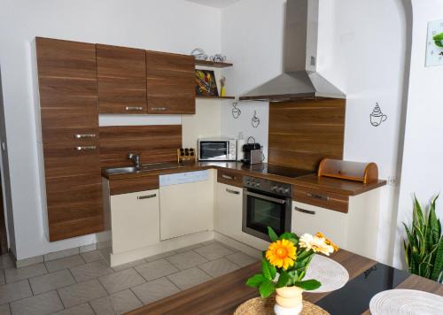 Rust House | Family-Friendly Stay at (W)einHaus am See
