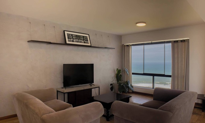 Santa Cruz Apartment | Ocean View 3BR Retreat: Guest Rated 10/10 and Family-Friendly
