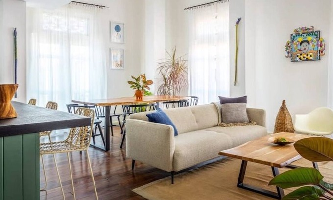 Casco Viejo Apartment | Stylish 2BR Retreat in Casco Viejo with Kitchen Access