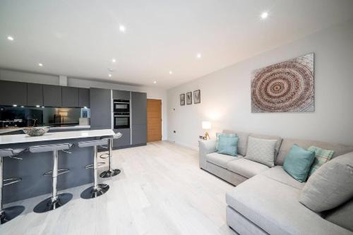Broughty Ferry Apartment | Family-Friendly W. Queen St. Apt - 4-Star Guest Rated