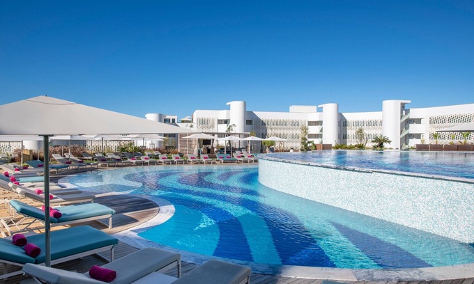 Castelo Hotel | Experience W Residences Algarve: A 5-Star Eco-Friendly Retreat
