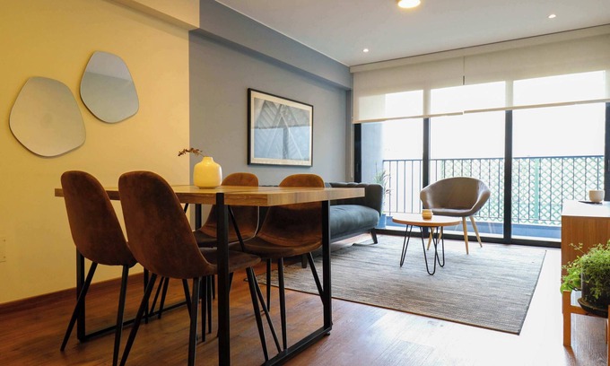 Armendariz Apartment | Inviting 2BR Retreat with Balcony in Miraflores